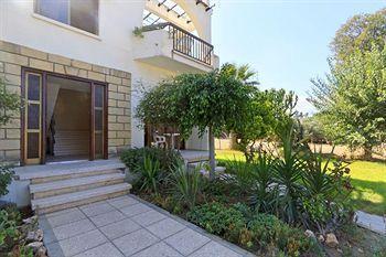 Follow The Sun Hotel apartamentowy 2*